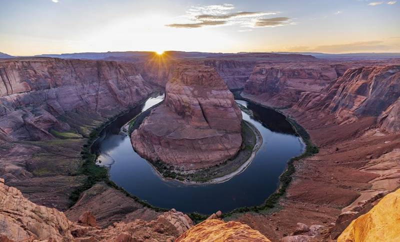 Horseshoe Bend and Lake Powell landscape